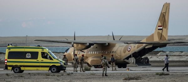 Egyptian ambulance waits at Kabret military air base by the Suez Canal on October 31, 2015, after victims of a Russian airliner that crashed in the Sinai Peninsula were brought to the base before being transported to a morgue. Egypt's government said 15 bodies have been recovered and transferred to a morgue so far from the site of the crash Egyptian ambulance waits at Kabret military air base by the Suez Canal on October 31, 2015, after victims of a Russian airliner that crashed in the Sinai Peninsula were brought to the base before being transported to a morgue. Egypt's government said 15 bodies have been recovered and transferred to a morgue so far from the site of the crash - Sputnik International