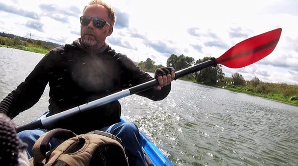 Mattin paddling along the Volga. Mattin paddling along the Volga. - Sputnik International