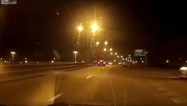 Meteor Over Poland on October, 31, 2015 - Sputnik International
