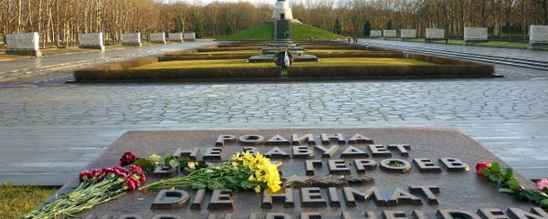 Treptower Park's Soviet Memorial in Berlin - Sputnik International