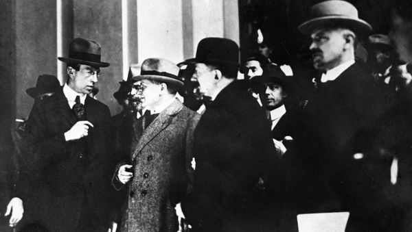 Members of the RSFSR delegation at the Genoa conference - Sputnik International