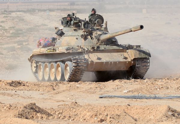 Fighting in Ruins for the Future: Syrian Soldiers on the Battlefield in Palmyra Fighting in Ruins for the Future: Syrian Soldiers on the Battlefield in Palmyra - Sputnik International