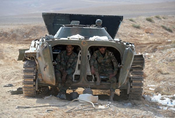Fighting in Ruins for the Future: Syrian Soldiers on the Battlefield in Palmyra Fighting in Ruins for the Future: Syrian Soldiers on the Battlefield in Palmyra - Sputnik International
