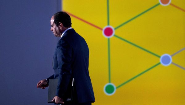 Egyptian President Abdel Fattah Al Sisi returns after speaking at the India Africa Forum Summit in New Delhi, India, Thursday, Oct. 29, 2015. - Sputnik International