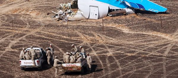 Russian Airbus A321 passenger airliner crash site in Egypt Russian Airbus A321 passenger airliner crash site in Egypt - Sputnik International