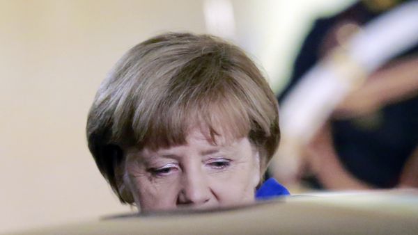 German Chancellor Angela Merkel leaves the Elysee Palace in Paris, France, after a a joint press conference with French President Francois Hollande, Friday, Oct. 2 , 2015. German Chancellor Angela Merkel leaves the Elysee Palace in Paris, France, after a a joint press conference with French President Francois Hollande, Friday, Oct. 2 , 2015. - Sputnik International