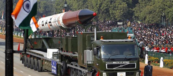 An Agni IV missile capable of carrying nuclear warhead and a range of 2,500-3,500 kilometers is displayed during the main Republic Day parade in New Delhi, India, Thursday, Jan. 26, 2012 An Agni IV missile capable of carrying nuclear warhead and a range of 2,500-3,500 kilometers is displayed during the main Republic Day parade in New Delhi, India, Thursday, Jan. 26, 2012 - Sputnik International