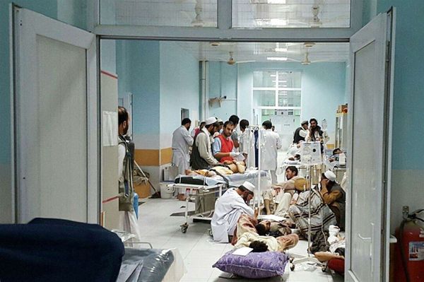 MSF medical personnel treat civilians injured after the US military bombed an Afghan hospital in Kunduz. MSF medical personnel treat civilians injured after the US military bombed an Afghan hospital in Kunduz. - Sputnik International