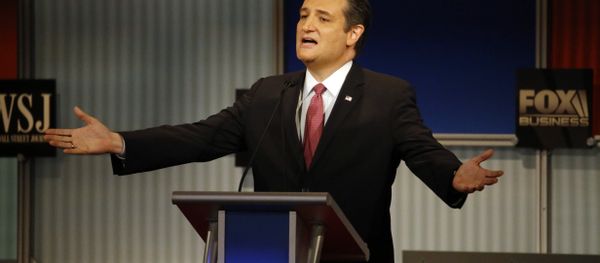 Ted Cruz speaks during the Republican presidential debate. - Sputnik International