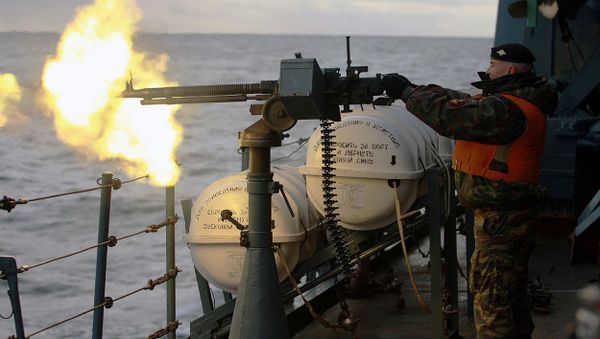 Warships from Russia’s Northern Fleet are holding firing exercises to include missile launches in the Barents Sea - Sputnik International