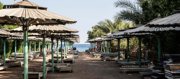 An empty public beach is seen in Namaa Bay, Sharm el-Sheikh. - Sputnik International