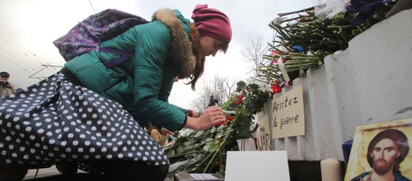 Flowers at France Embassy in Moscow Flowers at France Embassy in Moscow - Sputnik International