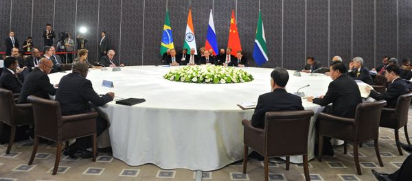 Russian President Vladimir Putin takes part in unofficial BRICS summit in Antalya Russian President Vladimir Putin takes part in unofficial BRICS summit in Antalya - Sputnik International