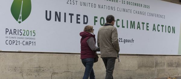Pedestrians walk in front of posters for the forthcoming COP 21 World Climate Summit in Paris, France, November 2, 2015 Pedestrians walk in front of posters for the forthcoming COP 21 World Climate Summit in Paris, France, November 2, 2015 - Sputnik International