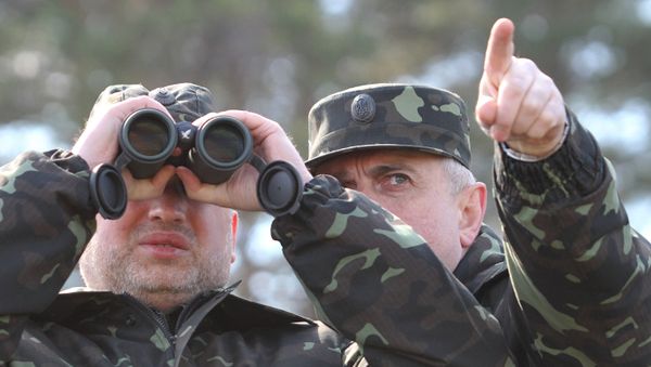 Alexander Turchinov during a military exercise at the Desna training ground in the Chernigov Region - Sputnik International