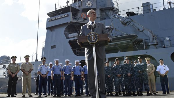US President Barack Obama speaks to reporters after touring the BRP Gregorio del Pilar in Manila, Philippines, Tuesday, Nov. 17, 2015. - Sputnik International