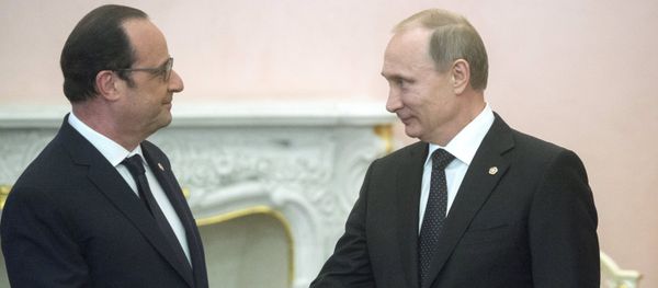 Russian President Vladimir Putin (right) and French president Francois Hollande Russian President Vladimir Putin (right) and French president Francois Hollande - Sputnik International