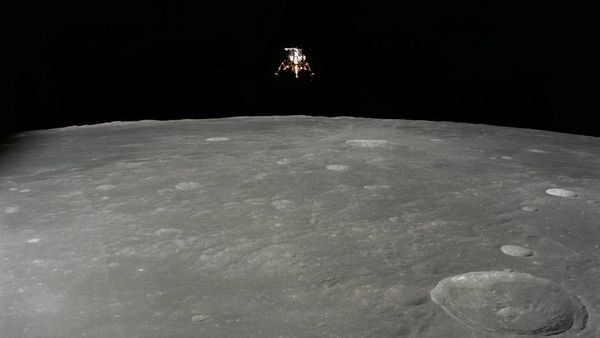 Спускаемый модуль космического корабля Аполлон-12  - Sputnik International