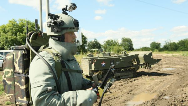 Russian military engineers have developed a device that allows seeing through walls, Rossiyskaya Gazeta (RG) reported. - Sputnik International
