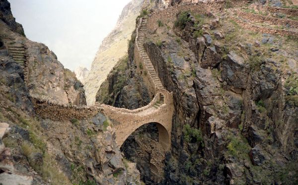 We Build Too Many Walls and Not Enough Bridges We Build Too Many Walls and Not Enough Bridges - Sputnik International