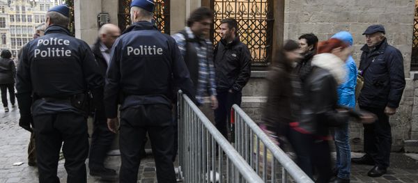 Police check people. Police check people. - Sputnik International