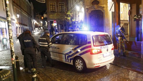 Belgian police and military conduct a search in central Brussels following the recent deadly Paris attacks, in Brussels Belgian police and military conduct a search in central Brussels following the recent deadly Paris attacks, in Brussels, Belgium, November 22, 2015. - Sputnik International