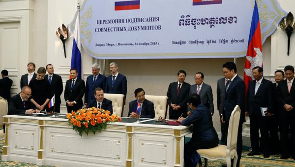 Russian Prime Minister Dmitry Medvedev visits Cambodia - Sputnik International