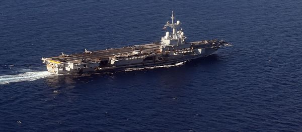 A picture taken on November 21, 2015 shows an aerial view of the aircraft carrier Charles-de-Gaulle - Sputnik International