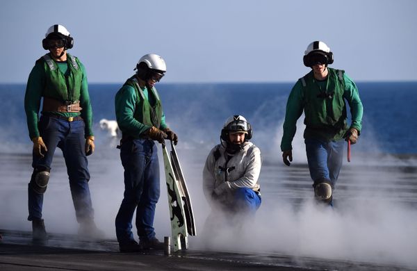 Gallic Might: Charles de Gaulle Aircraft Carrier Deployed Against ISIL - Sputnik International