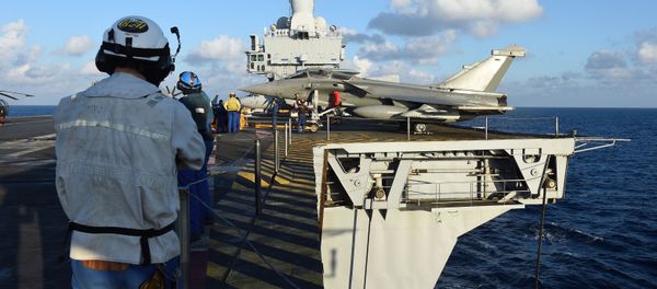 Gallic Might: Charles de Gaulle Aircraft Carrier Deployed Against ISIL Gallic Might: Charles de Gaulle Aircraft Carrier Deployed Against ISIL - Sputnik International