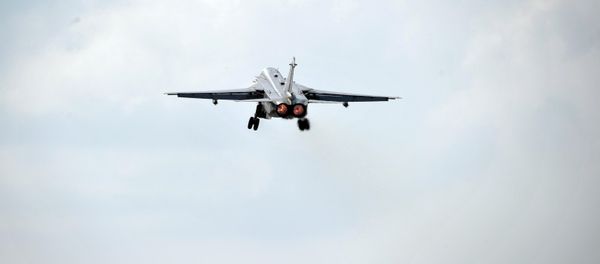 Russian Sukhoi Su-24 bomber takes off from Hmeymim Air Base in the Latakia province, Syria. - Sputnik International