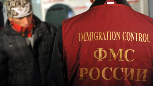 Federal Migration Service searches for illegal immigrants - Sputnik International