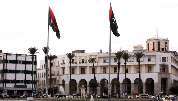 A picture shows Tripoli's Martyrs square, which used to be called the Green Square during the dictatorship of slain Libyan dictator Moamer Kadhafi, in the Libyan capital Tripoli on October 20, 2015. - Sputnik International