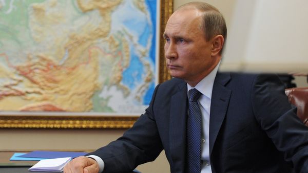 Russian President Vladimir Putin holds a video conference with Russian military personnel engaged in the Syria operation Russian President Vladimir Putin holds a video conference with Russian military personnel engaged in the Syria operation - Sputnik International