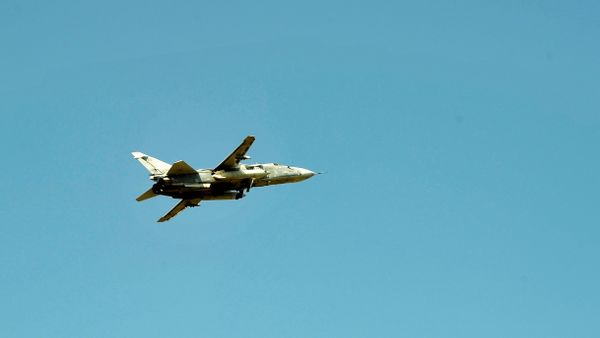 Su-24 tactical bomber of the Russian air forces over the Hmeimim air base in the Lattakia province - Sputnik International