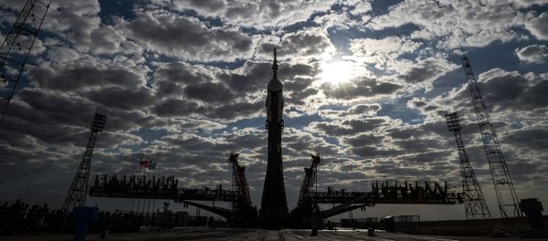 Soyuz TMA-18M spacecraft rolled out to launch pad at Baikonur Cosmodrome Soyuz TMA-18M spacecraft rolled out to launch pad at Baikonur Cosmodrome - Sputnik International