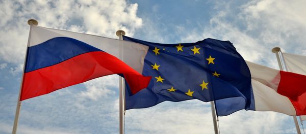 Flags of Russia, the EU and France on the promenade of Nice Flags of Russia, the EU and France on the promenade of Nice - Sputnik International