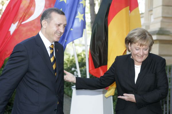 German Chancellor Angela Merkel meets with Turkish President Tayyip Erdogan. German Chancellor Angela Merkel meets with Turkish President Tayyip Erdogan. - Sputnik International