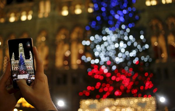 World Waiting for Christmas Miracles World Waiting for Christmas Miracles - Sputnik International