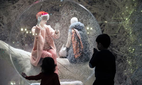 World Waiting for Christmas Miracles World Waiting for Christmas Miracles - Sputnik International
