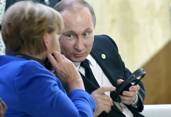 Saving the Earth: Putin Meets World Leaders at Paris Climate Conference - Sputnik International