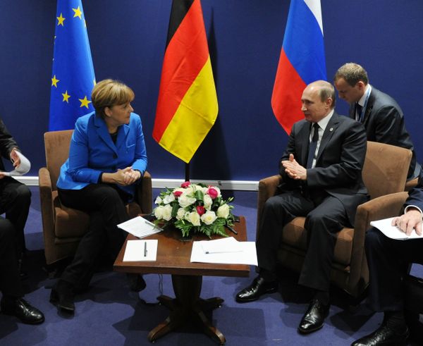 Saving the Earth: Putin Meets World Leaders at Paris Climate Conference - Sputnik International