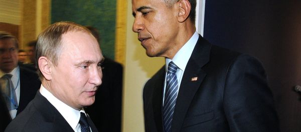 Presidents Vladimir Putin (left) of Russia and Barack Obama (center) of the United States taking part in the 2015 Paris Climate Conference - United Nations Framework Convention on Climate Change, November 30, 2015 - Sputnik International