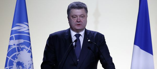 Ukraine 's President Petro Poroshenko delivers his statement at the COP21, United Nations Climate Change Conference, in Le Bourget, outside Paris, Monday, Nov. 30, 2015 - Sputnik International