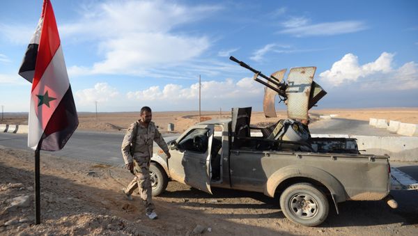 Hezbollah fighters at the front-line of the Syrian Arab Army near Palmyra–Homs road - Sputnik International