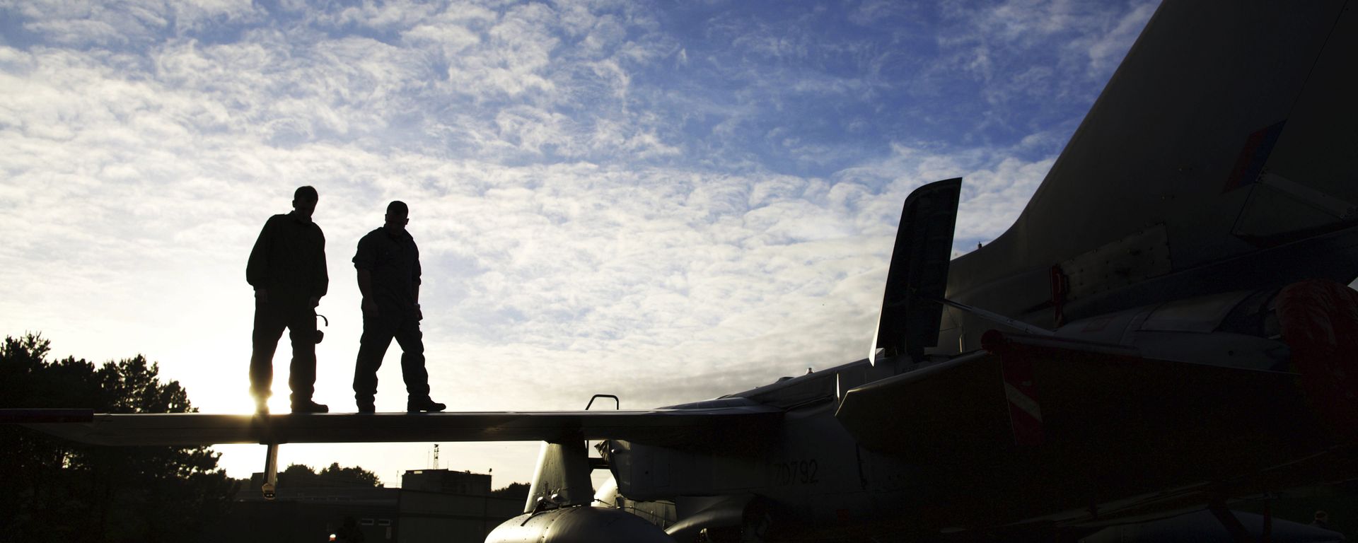 Pilots and ground crew prepare a Tornado GR4 aircraft at the British Royal Air Force airbase RAF Marham in Norfolk in east England on December 2, 2015 Pilots and ground crew prepare a Tornado GR4 aircraft at the British Royal Air Force airbase RAF Marham in Norfolk in east England on December 2, 2015 - Sputnik International, 1920, 18.10.2022