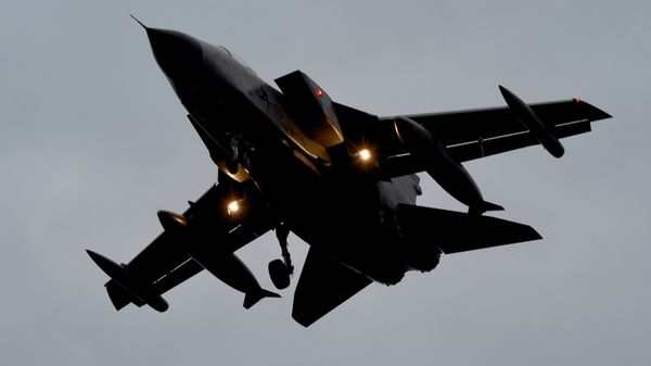 A Tornado reconnaissance jet of the German army Tactical Air Force Squadron 51 Immelmann lands on December 2, 2015 in at the airbase in Jagel, northern Germany - Sputnik International