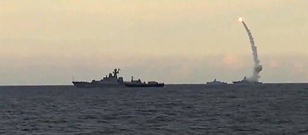 Russia's Caspian Fleet launches a massive attack involving 18 Kalibr-NK cruise missiles on 7 terrorist positions in the Syrian provinces of al-Raqqah, Idlib and Aleppo - Sputnik International
