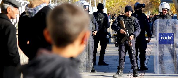 Turkish riot police stand guard during a protest against the curfew in Sur district in the Kurdish dominated southeastern city of Diyarbakir, Turkey, December 6, 2015 Turkish riot police stand guard during a protest against the curfew in Sur district in the Kurdish dominated southeastern city of Diyarbakir, Turkey, December 6, 2015 - Sputnik International