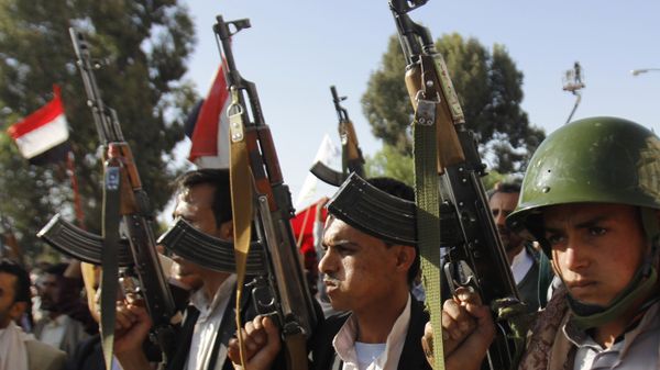 Supporters of the Shiite movement of Houthi protest in Sana Supporters of the Shiite movement of Houthi protest in Sana - Sputnik International